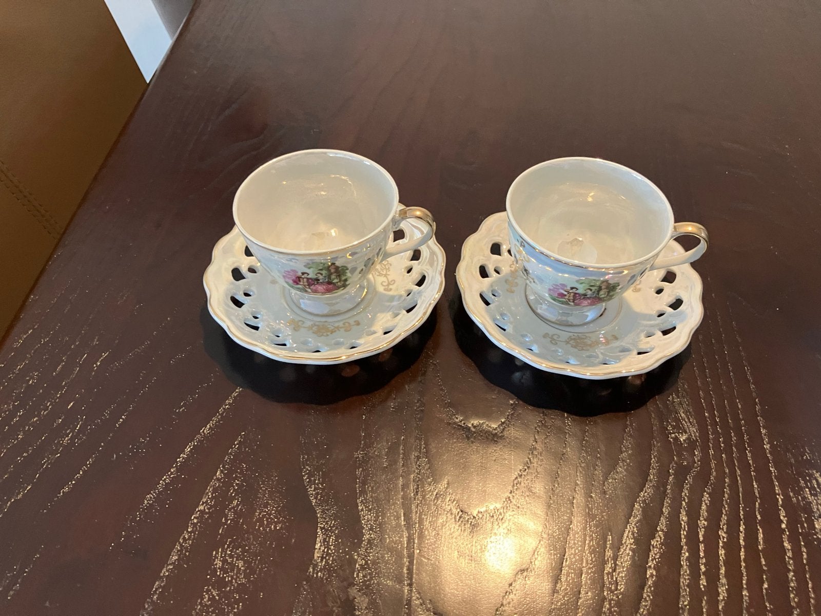 Set van 2 vintage theekopjes met schoteltjes, Antiek en Kunst, Ophalen