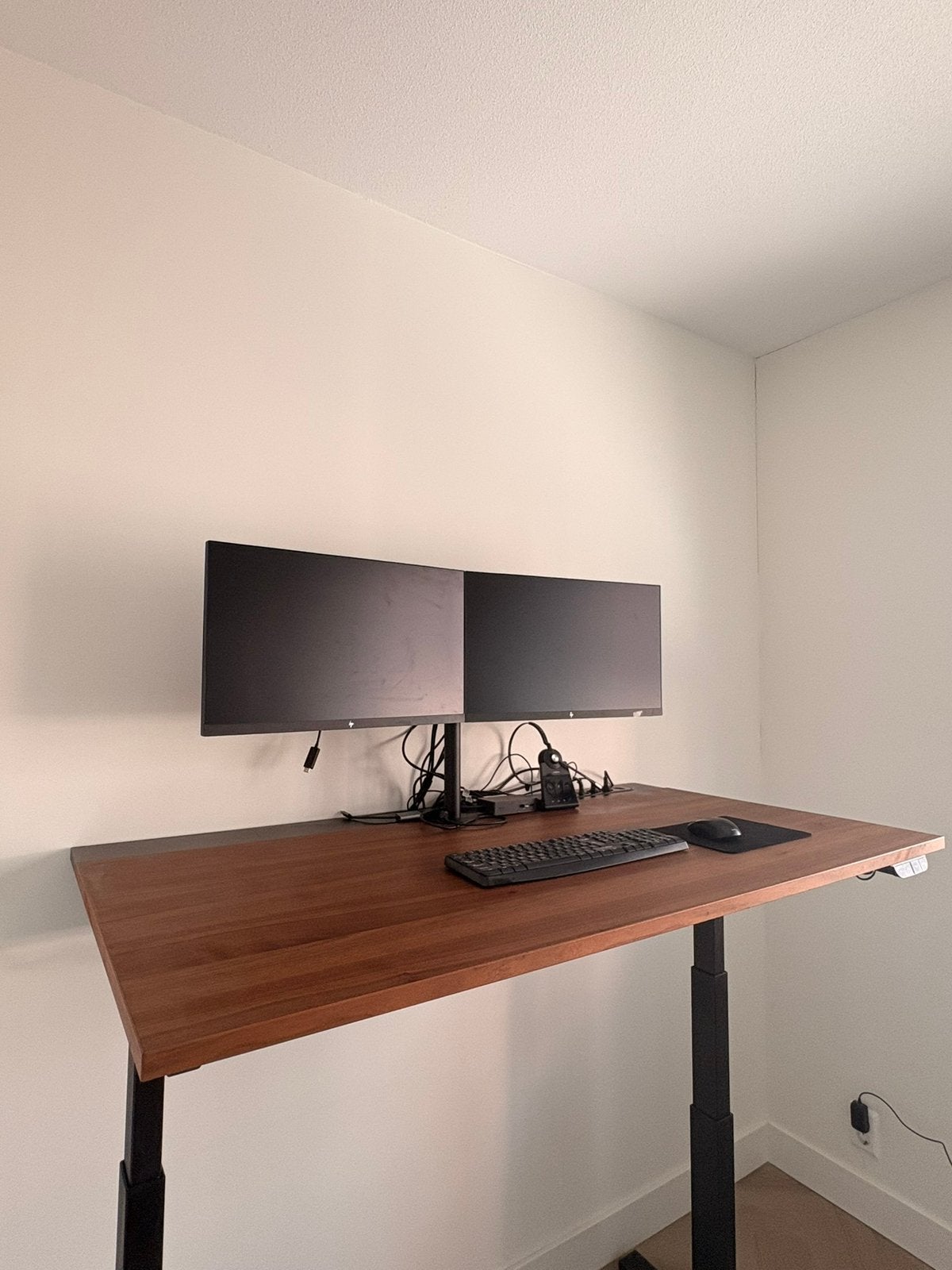 Foto 3 van Bureau MITTZON – 140 x 60 cm