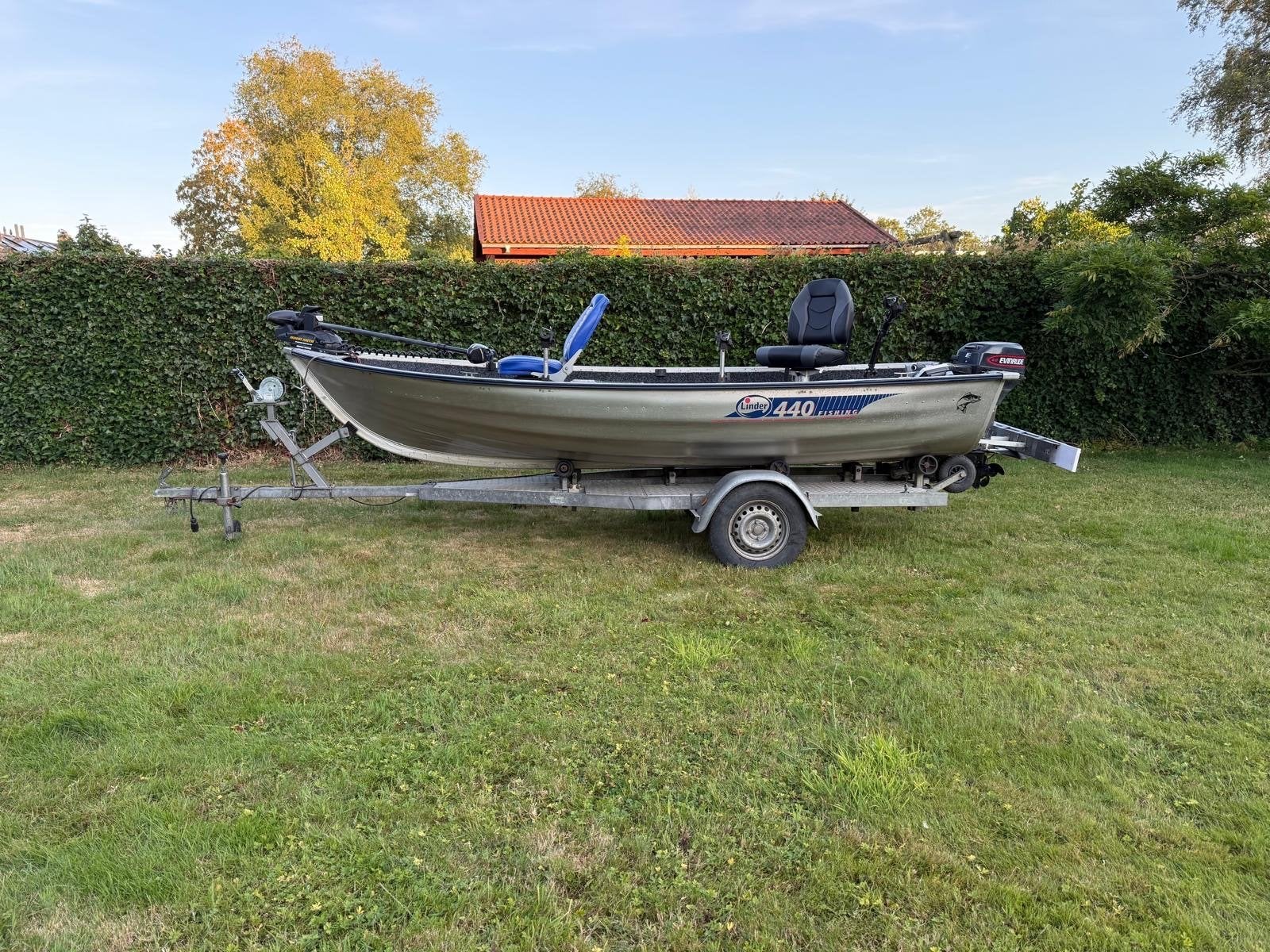 Linder 440 Fishing boot met trailer en motor, Watersport en Boten, Overige merken, Gebruikt, Buitenboordmotor, Aluminium