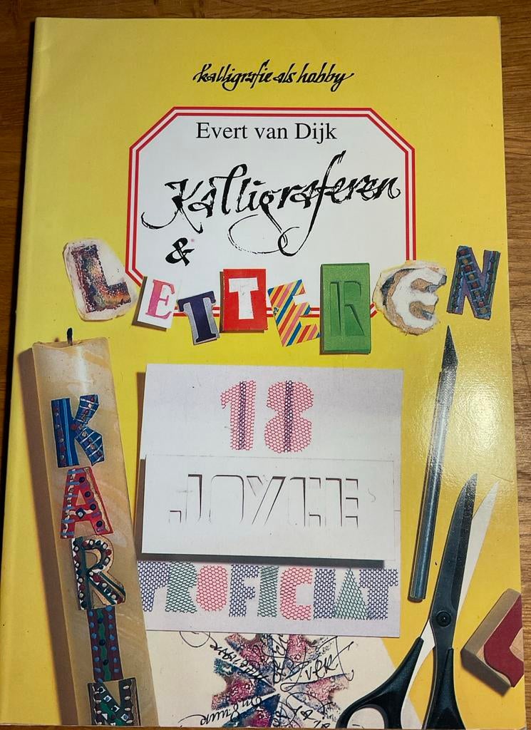 Kalligraferen & Letteren - Kalligrafie als hobby, Ophalen of Verzenden, Zo goed als nieuw