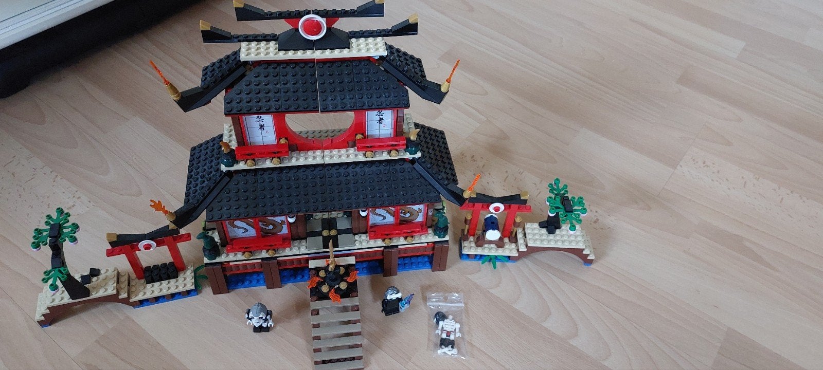 Lego Ninjago 2507 Fire Temple met draak en minifiguren, Ophalen of Verzenden, Zo goed als nieuw, Lego