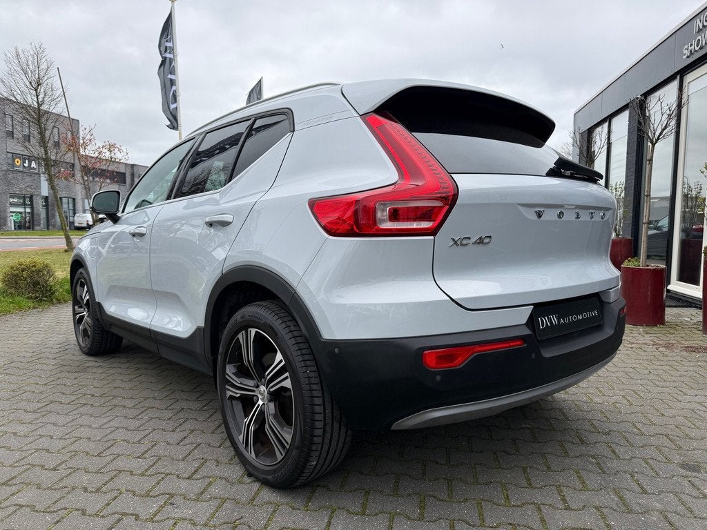 Volvo XC40 1.5 T5 Recharge Inscription plug-in, Auto's, Volvo, Gebruikt, Zwart, Wit, Bedrijf