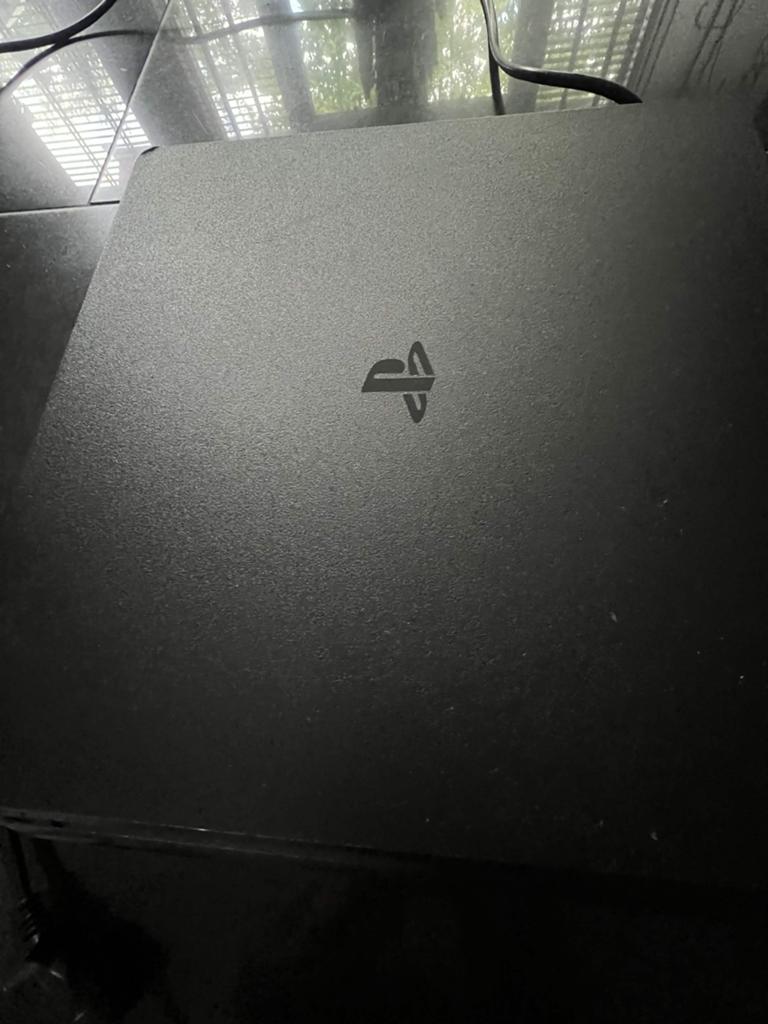 PlayStation 4 Slim 500GB met 2 controllers en camera, Met 2 controllers, Ophalen of Verzenden, Slim, 500 GB