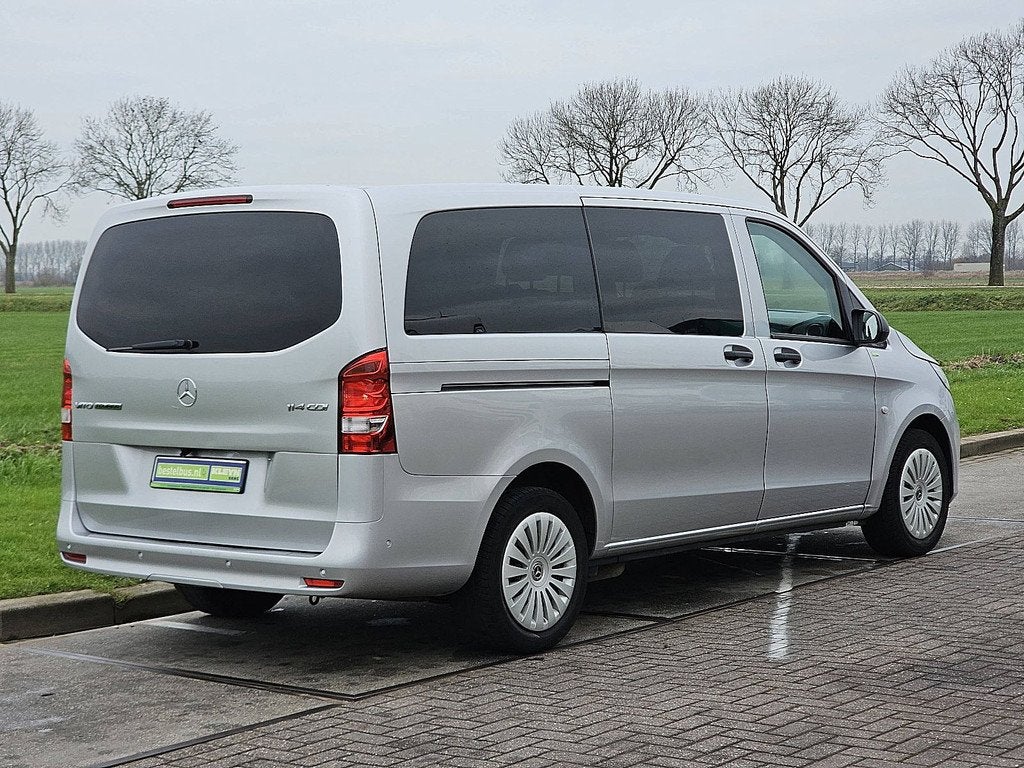 MERCEDES-BENZ VITO 114 CDI TOURER 2x airco 9-persoons!, Auto's, Bestelauto's, Automaat, 136 pk, Gebruikt, Euro 6