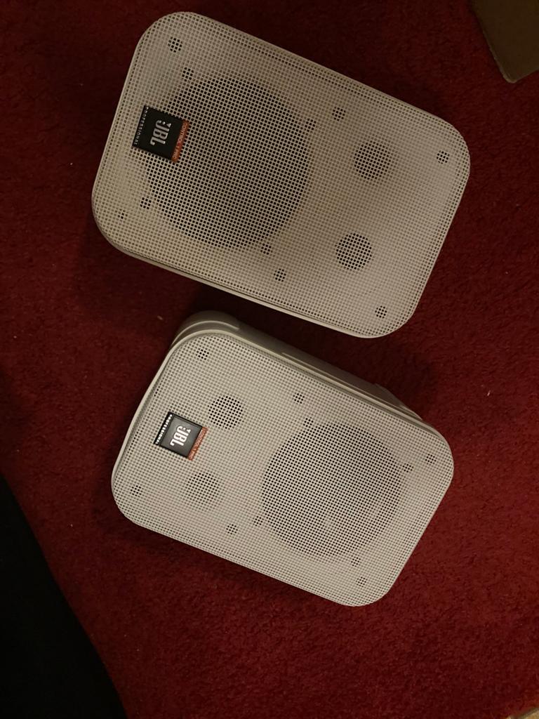 JBL Control 1 Pro speakers wit