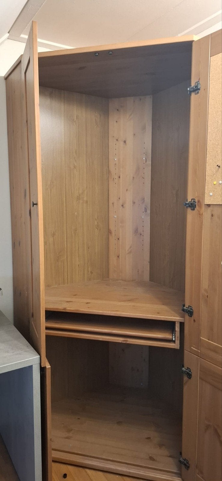 Gehoekte computerkast van grenenhout, Ophalen, Gebruikt, 70 tot 120 cm, Klassiek