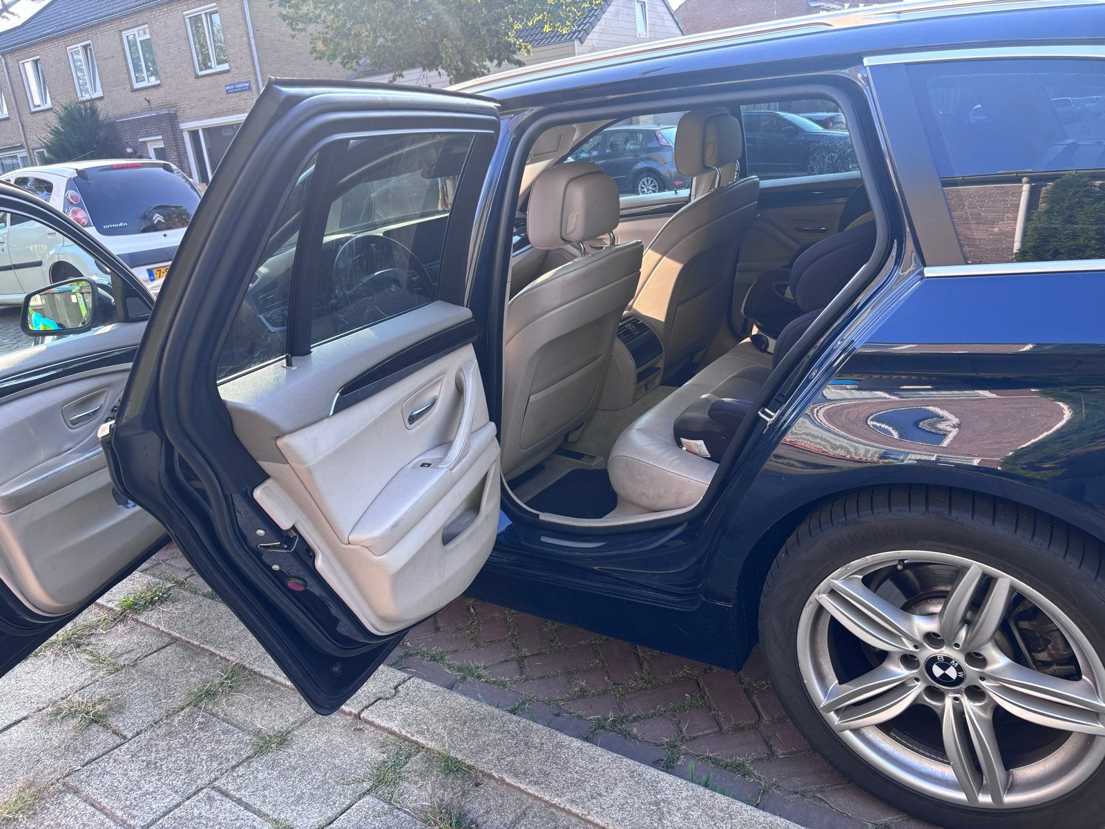 BMW 5-Serie 3.0 530D Touring AUT 2010 Blauw, Auto's, Automaat, Achterwielaandrijving, 2993 cc, 2000 kg
