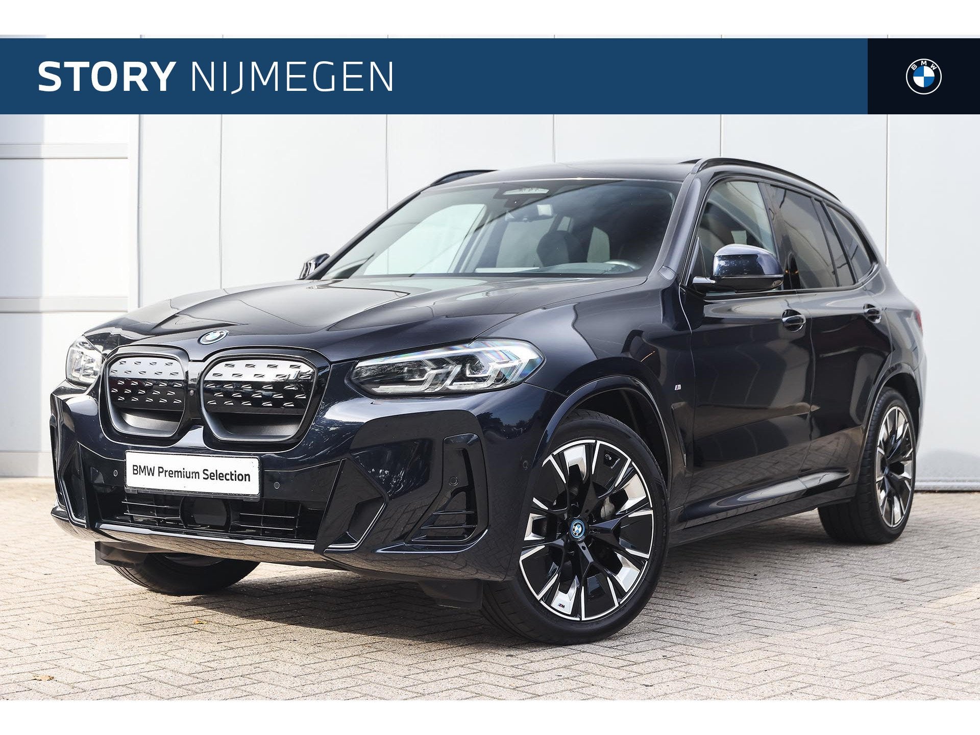 BMW iX3 High Executive / Sportstoelen / Comfort Access / Ada, Auto's, Achterwielaandrijving, Gebruikt, 750 kg, Met garantie (alle)