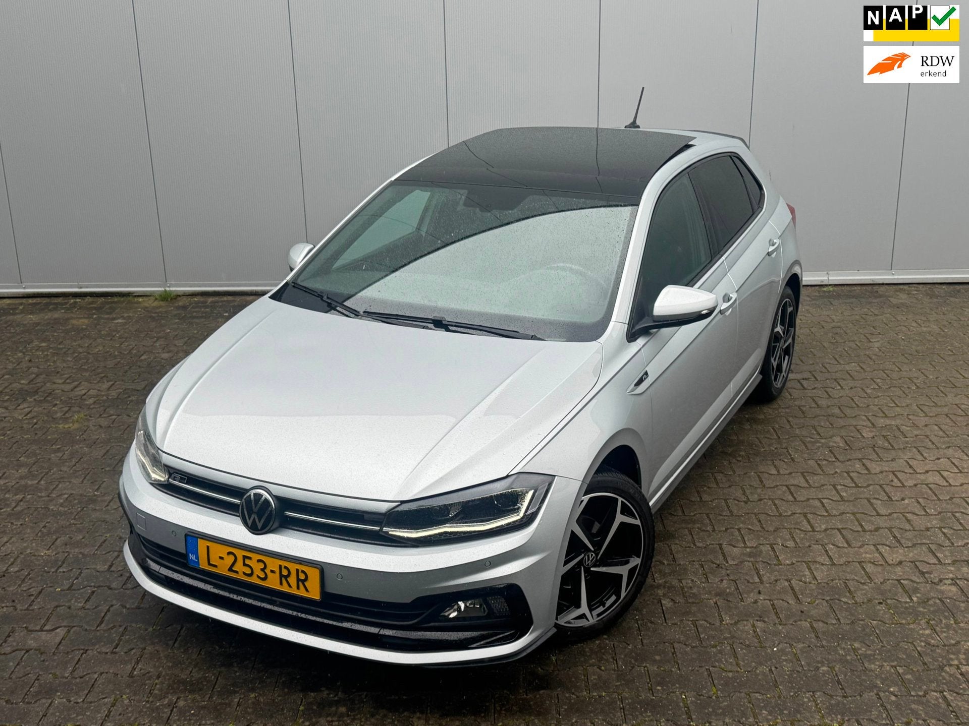 Volkswagen Polo 1.0 TSI HIGHLINE R-LINE PANORAMA LED VIRTUAL, Auto's, Volkswagen, Gebruikt, 49 €/maand, Origineel Nederlands, Bedrijf