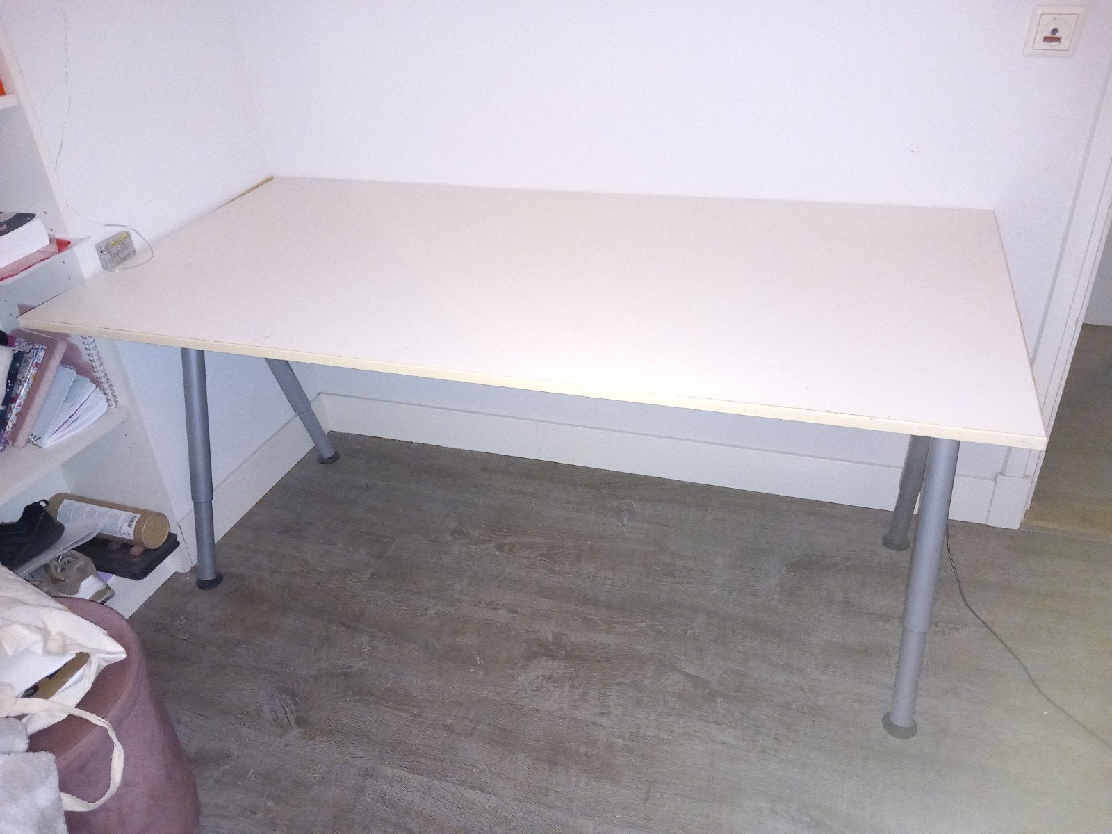 in hoogte verstelbaar bureau/tafel 160x80 Ikea, Ophalen, 160 cm, Gebruikt, Spaanplaat of MDF