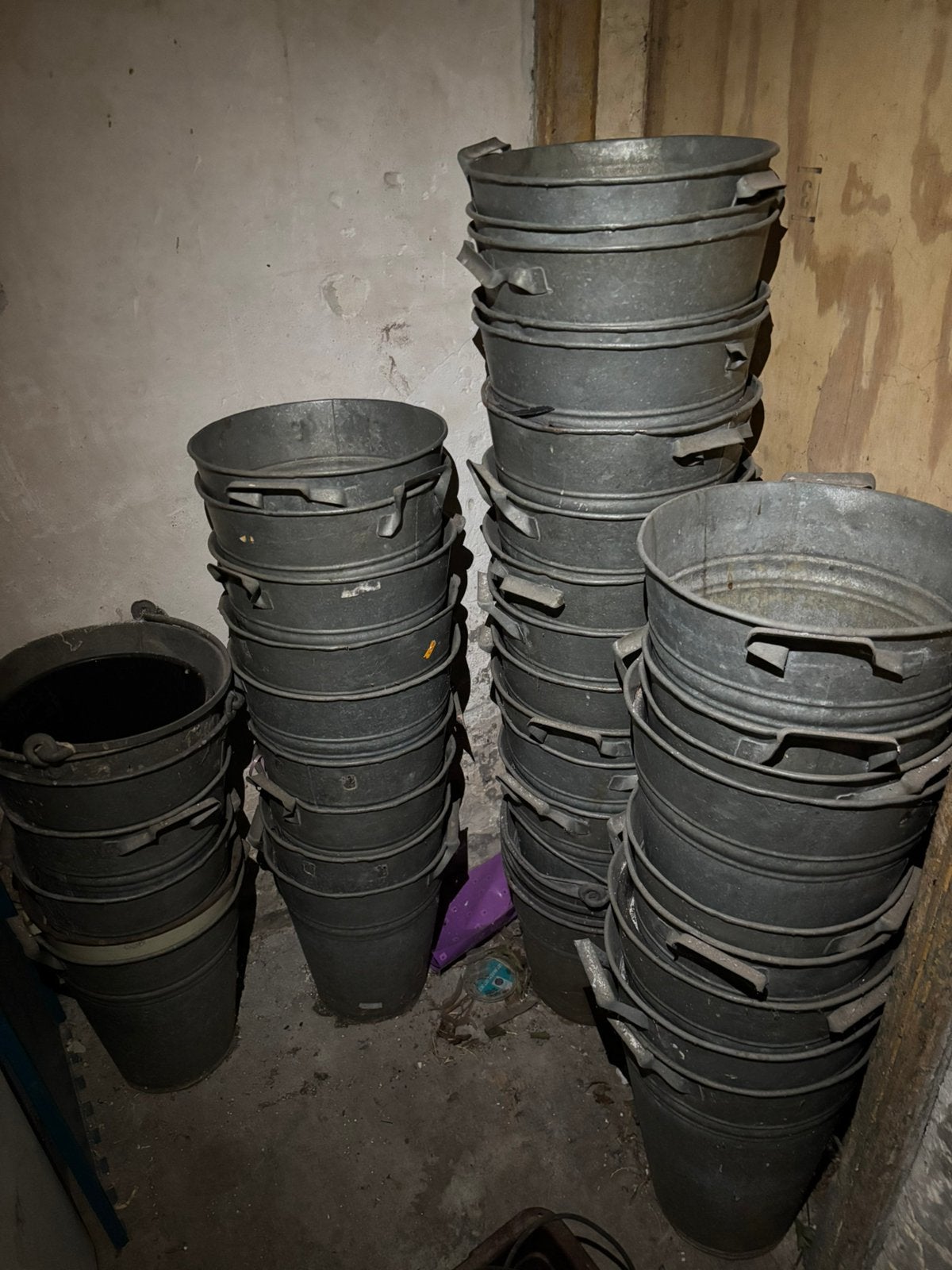 Zinken emmers groot en klein met oor en zonder oor, Minder dan 30 cm, Rond, Ophalen of Verzenden, Zo goed als nieuw