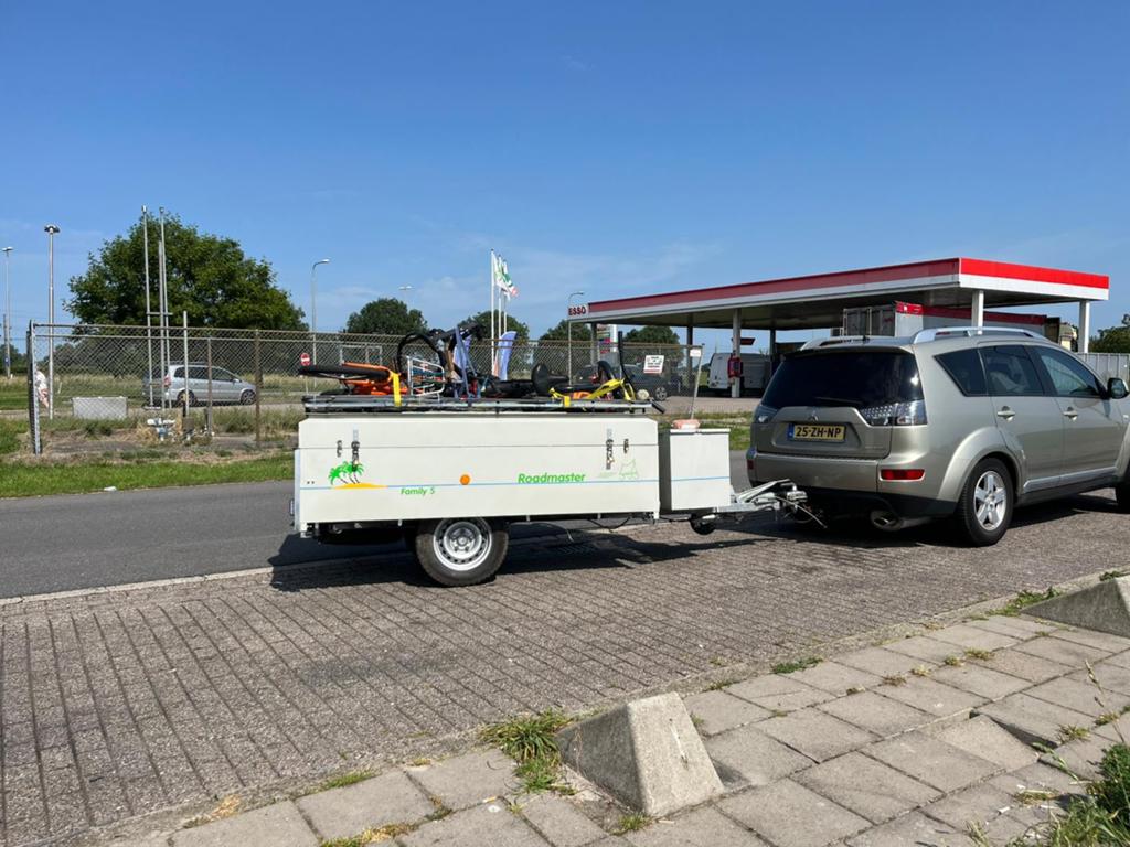 Ruime geremde bagagewagen / omgebouwde Roadmaster Family S, Ophalen, Zo goed als nieuw