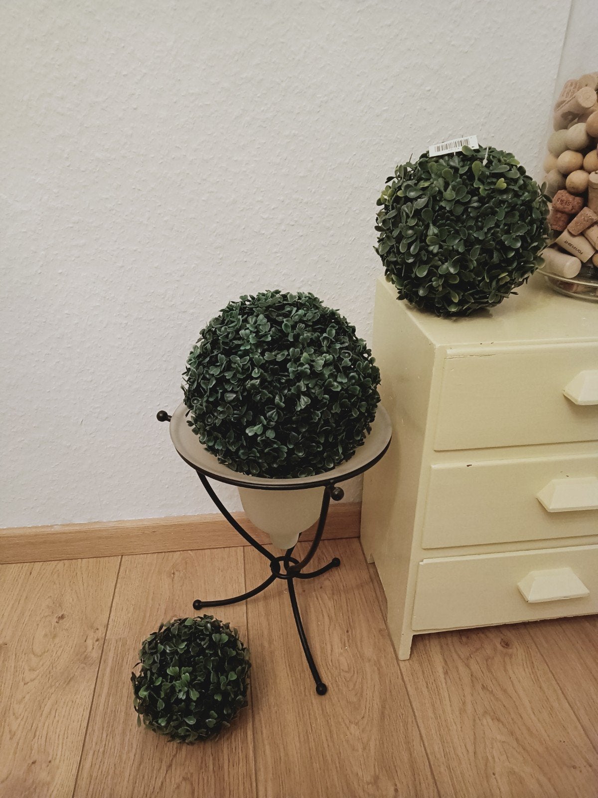 Drie verschillende maten buxusbollen. kunststof, Groen, Kunstplant, Ophalen of Verzenden, Zo goed als nieuw