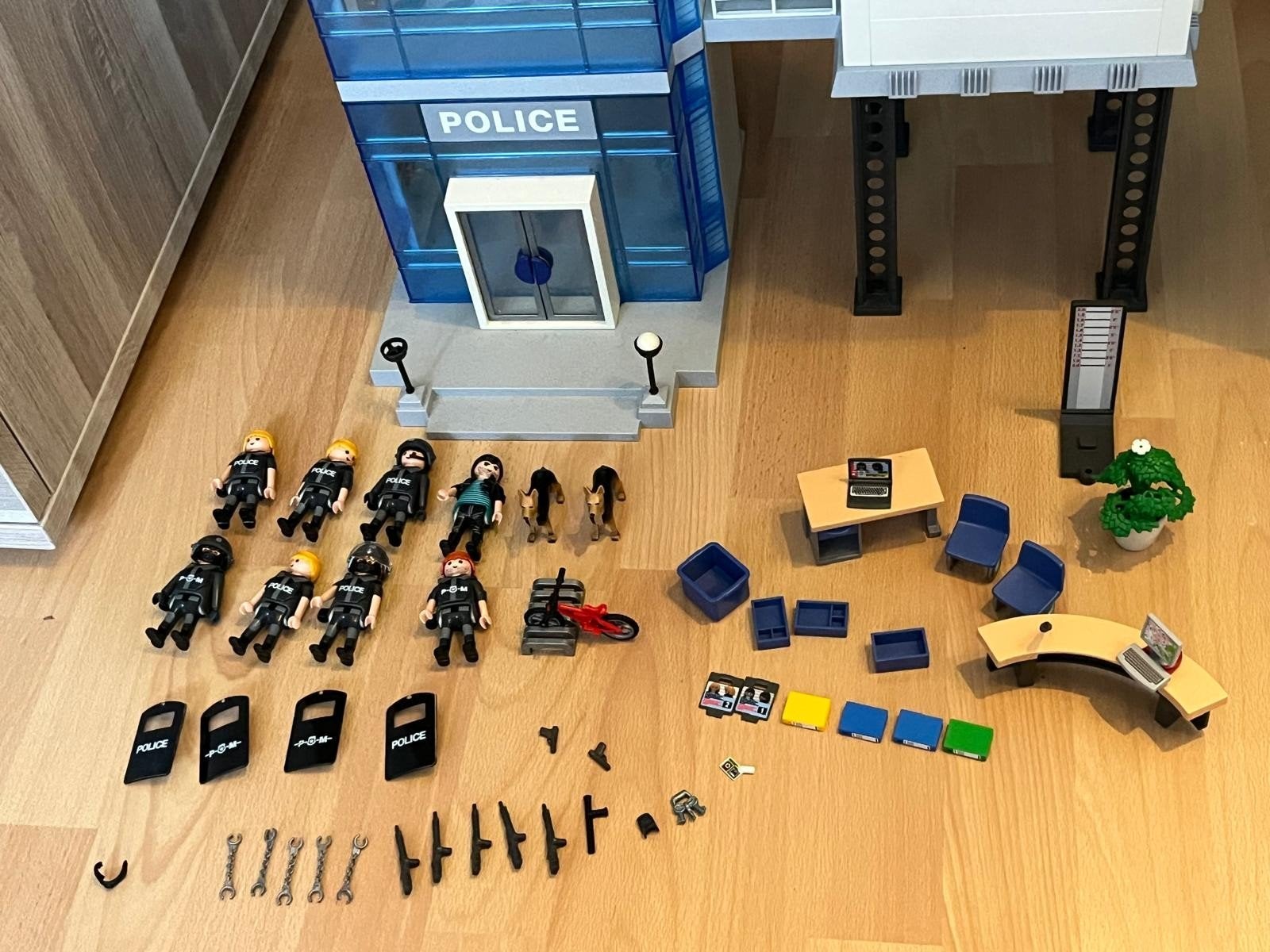 Playmobil Politiebureau met accessoires, Ophalen of Verzenden, Gebruikt