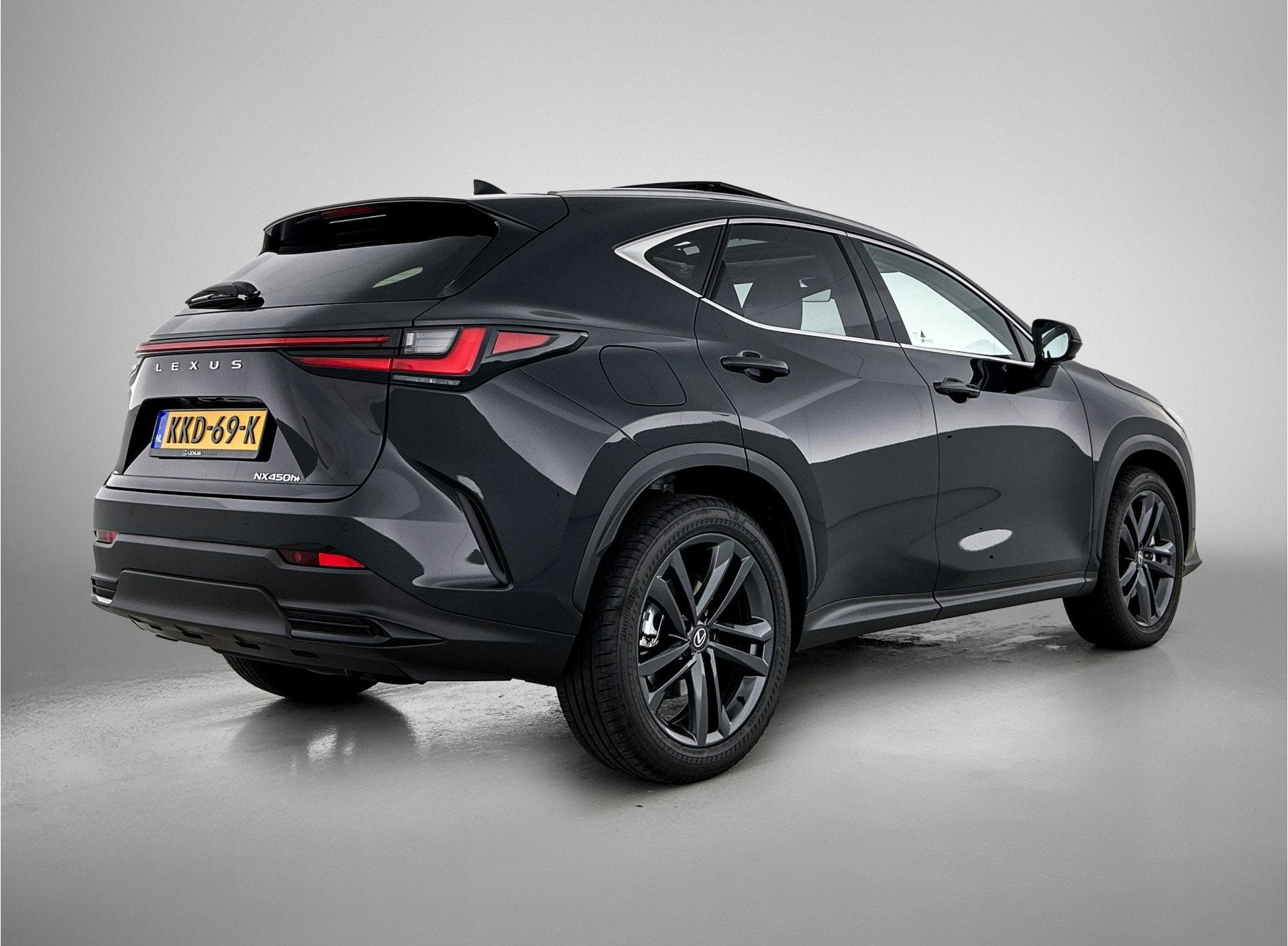 Lexus NX 450h+ AWD 35th Edition | Direct Leverbaar | Panoram, Auto's, Lexus, Automaat, 12 maanden, 4 cilinders, Zwart
