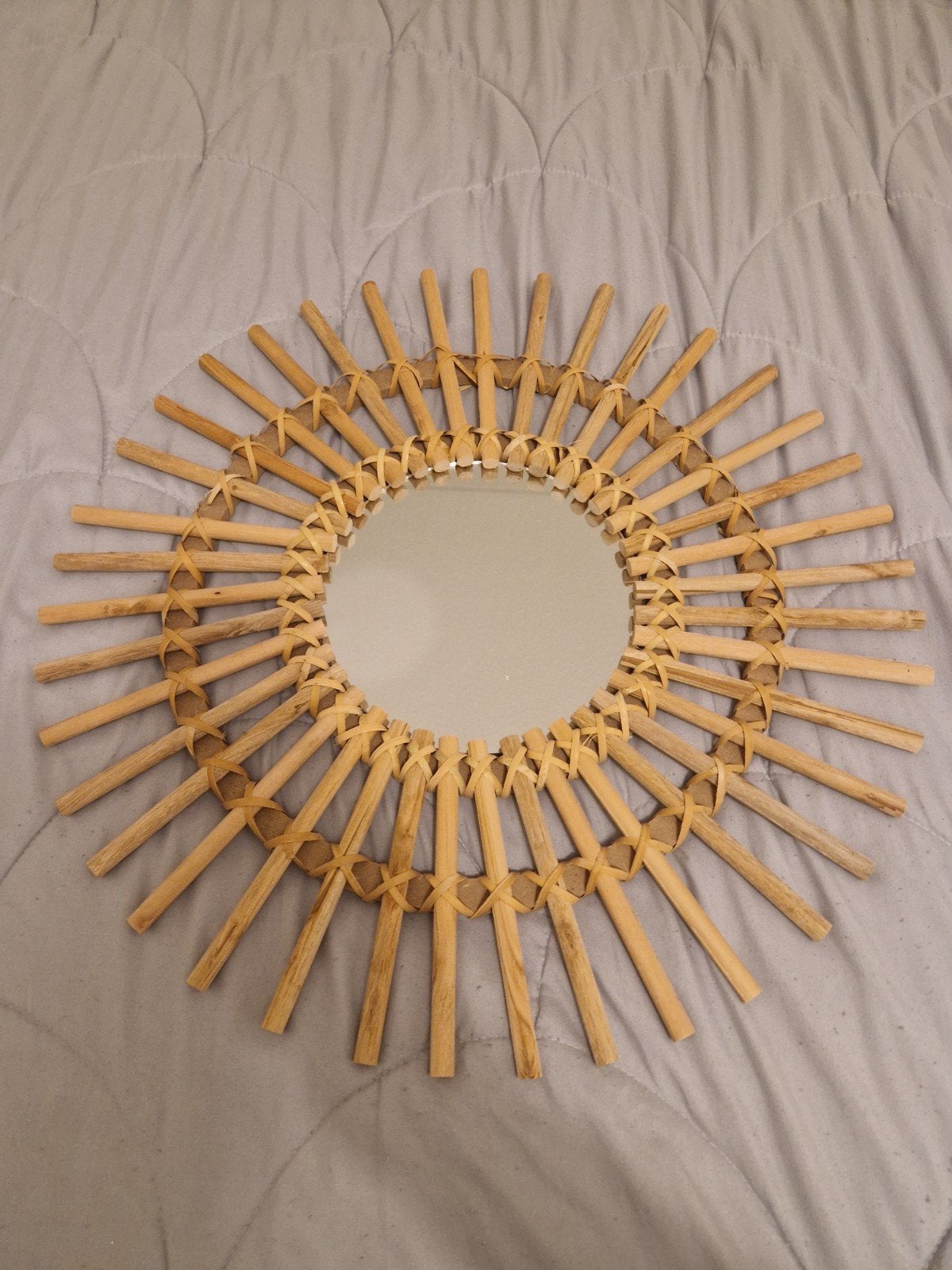 Decoratieve spiegel met bamboe frame 50cm - Zonvorm, Ophalen of Verzenden, Rond, 50 tot 100 cm, Minder dan 100 cm