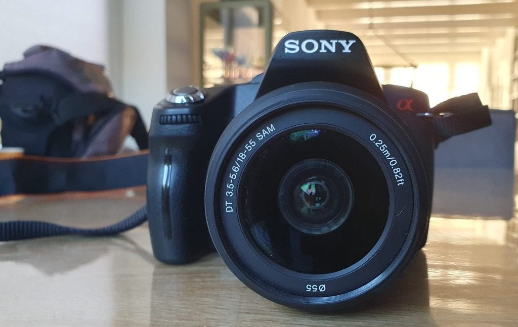 Sony DSLR-A390 spiegelreflexcamera incl. 18-55 lens, Ophalen, Spiegelreflex, Lensdop, Zo goed als nieuw