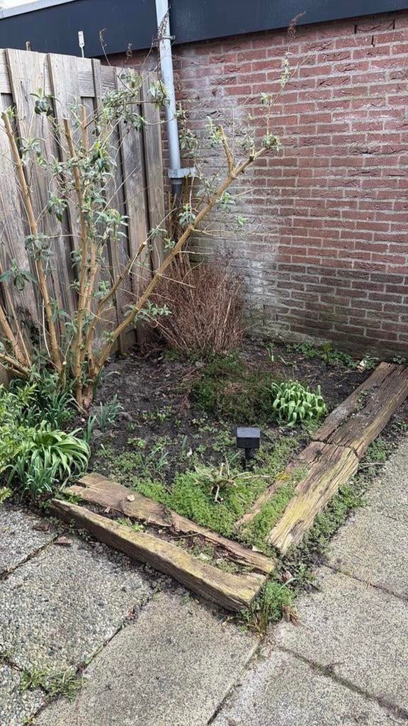 Oude houten bielzen / tuinbalken te koop, Ophalen, Gebruikt, Hout