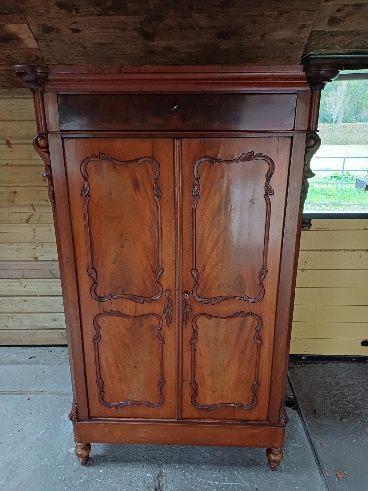 Antiek mahonie Biedermeier meidenkast., Antiek en Kunst, Ophalen