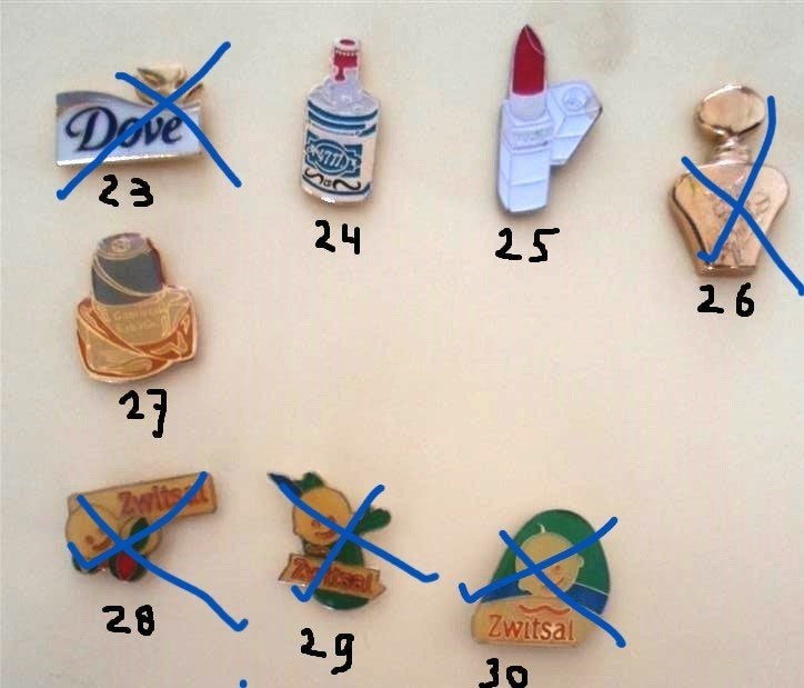 Verschillende pins. Zie Foto''s en omschrijving. Verzorging, Ophalen of Verzenden, Zo goed als nieuw, Overige onderwerpen, Speldje of Pin