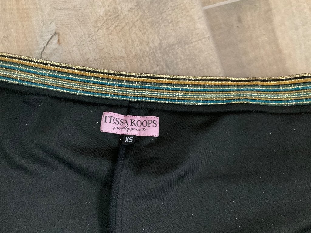 Tessa Koops broek flare goud stretch S/XS, Kleding | Dames, Nieuw, Ophalen of Verzenden, Lang, Goud