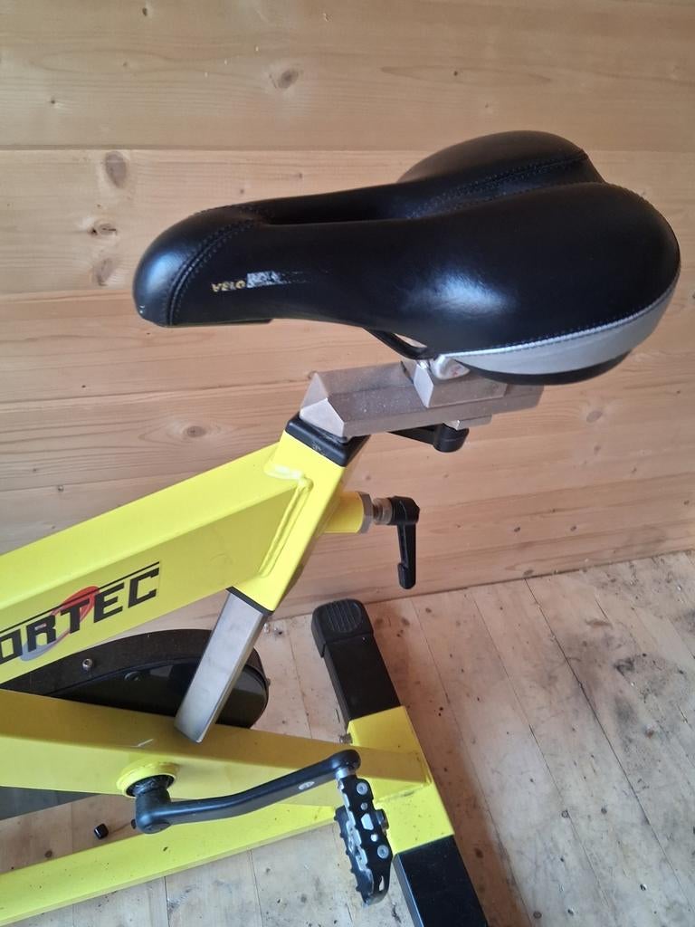 Vortec 800B Spinningbike - Zeer weinig gebruikt, Sport en Fitness, Spinningfiets, Ophalen of Verzenden, Zo goed als nieuw, Metaal