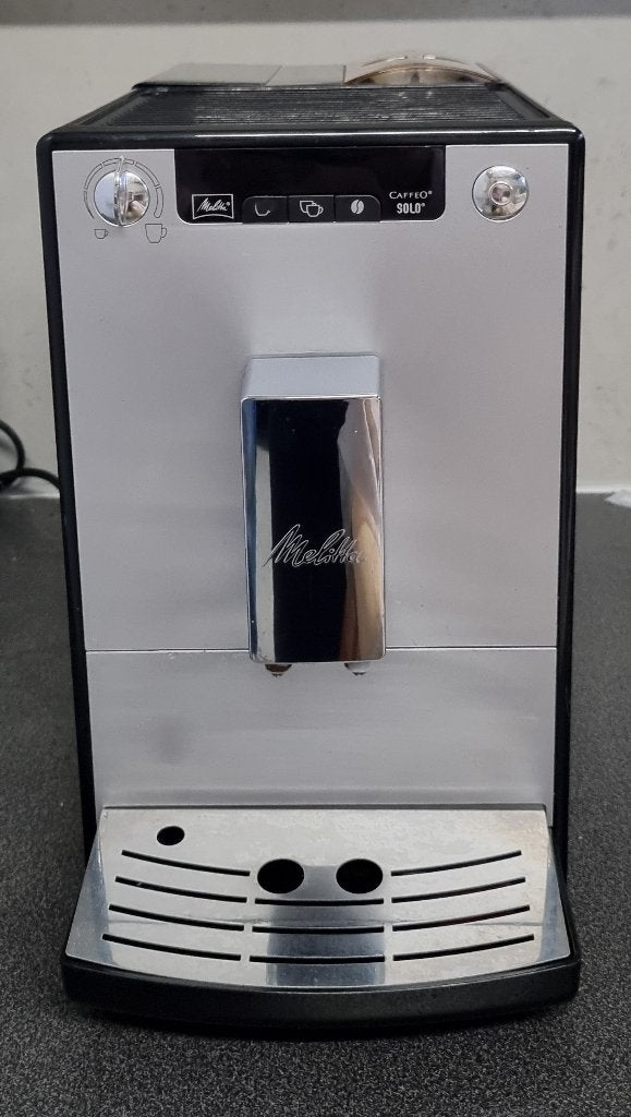 Melitta Caffeo Solo Espressomachine - Zo goed als nieuw, Witgoed en Apparatuur, Ophalen, Afneembaar waterreservoir, Espresso apparaat