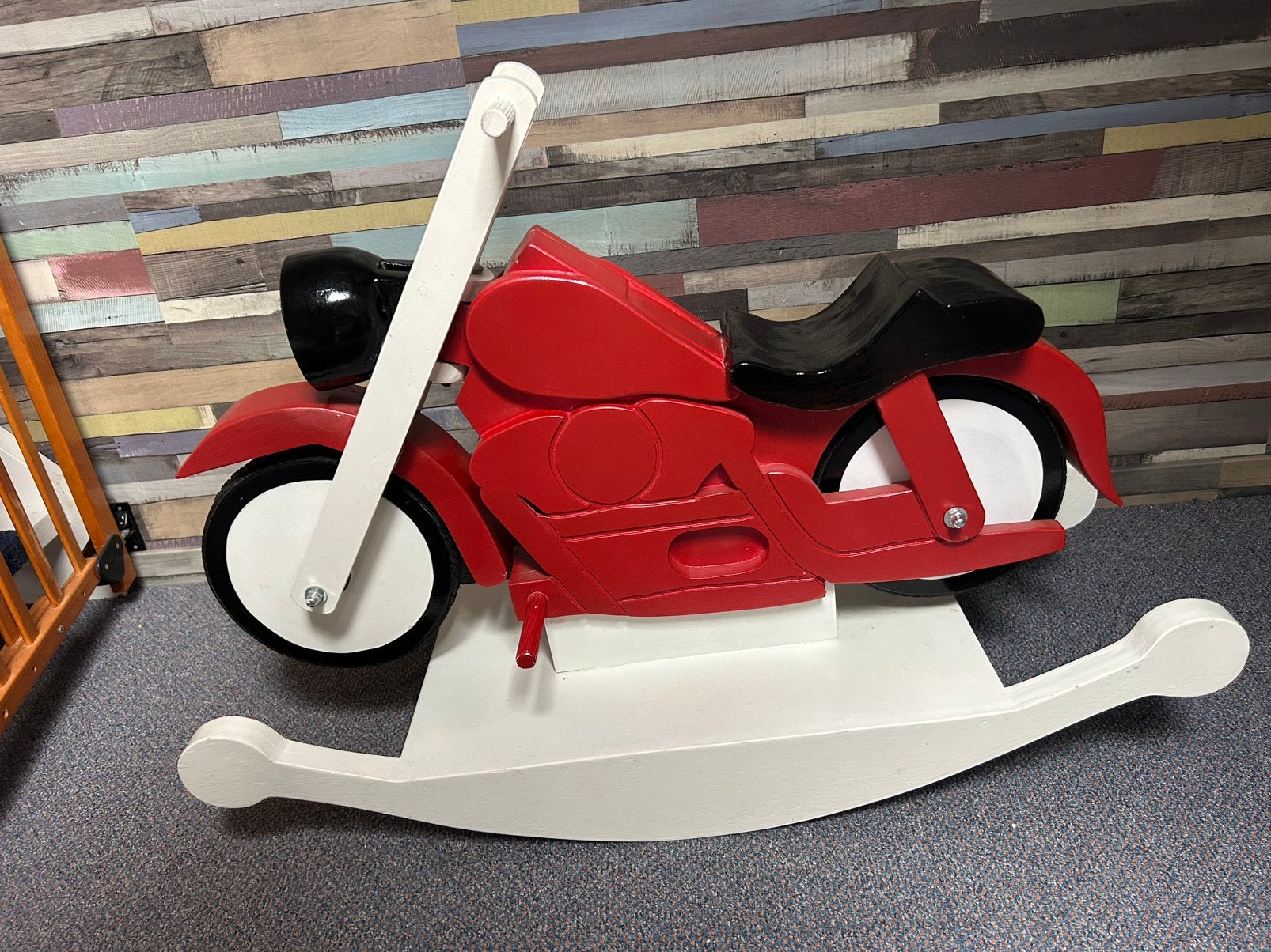 Hobbelpaard Motor hout, Kinderen en Baby's, Speelgoed | Houten speelgoed, Ophalen, Rij- of Hobbelspeelgoed
