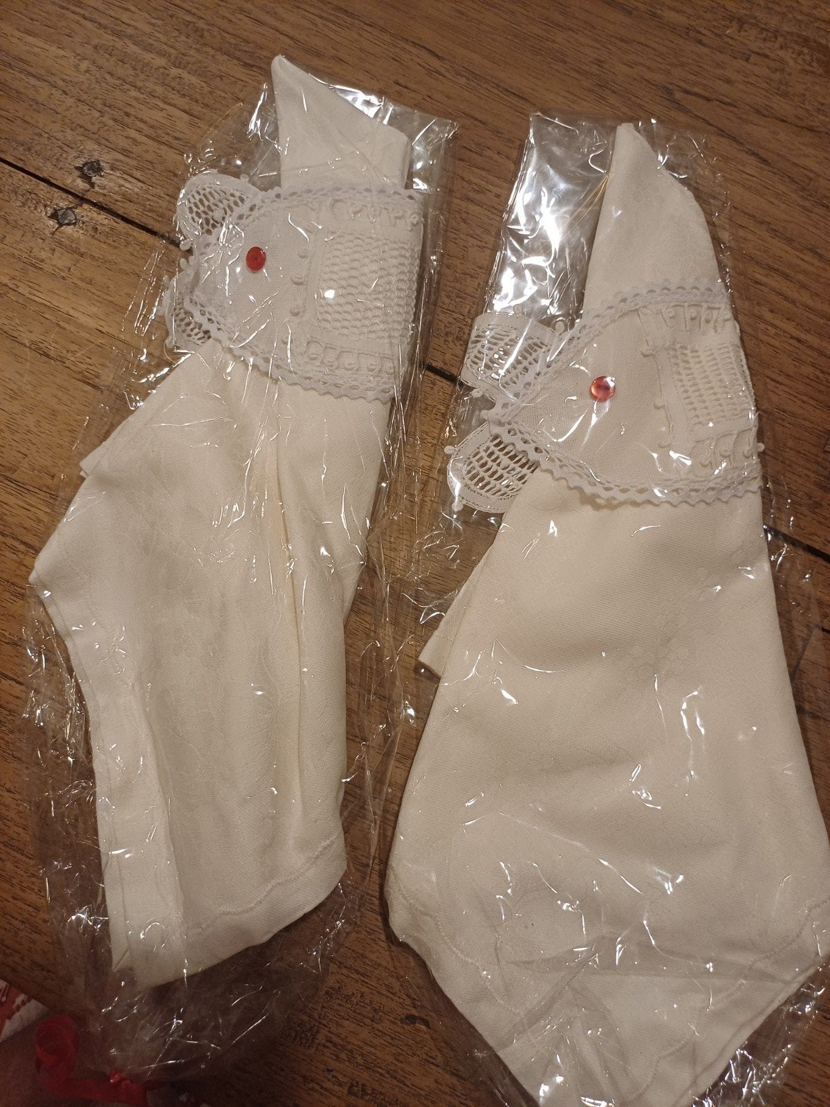 Nieuwe witte servetten met kanten rand (2 stuks), Ophalen of Verzenden