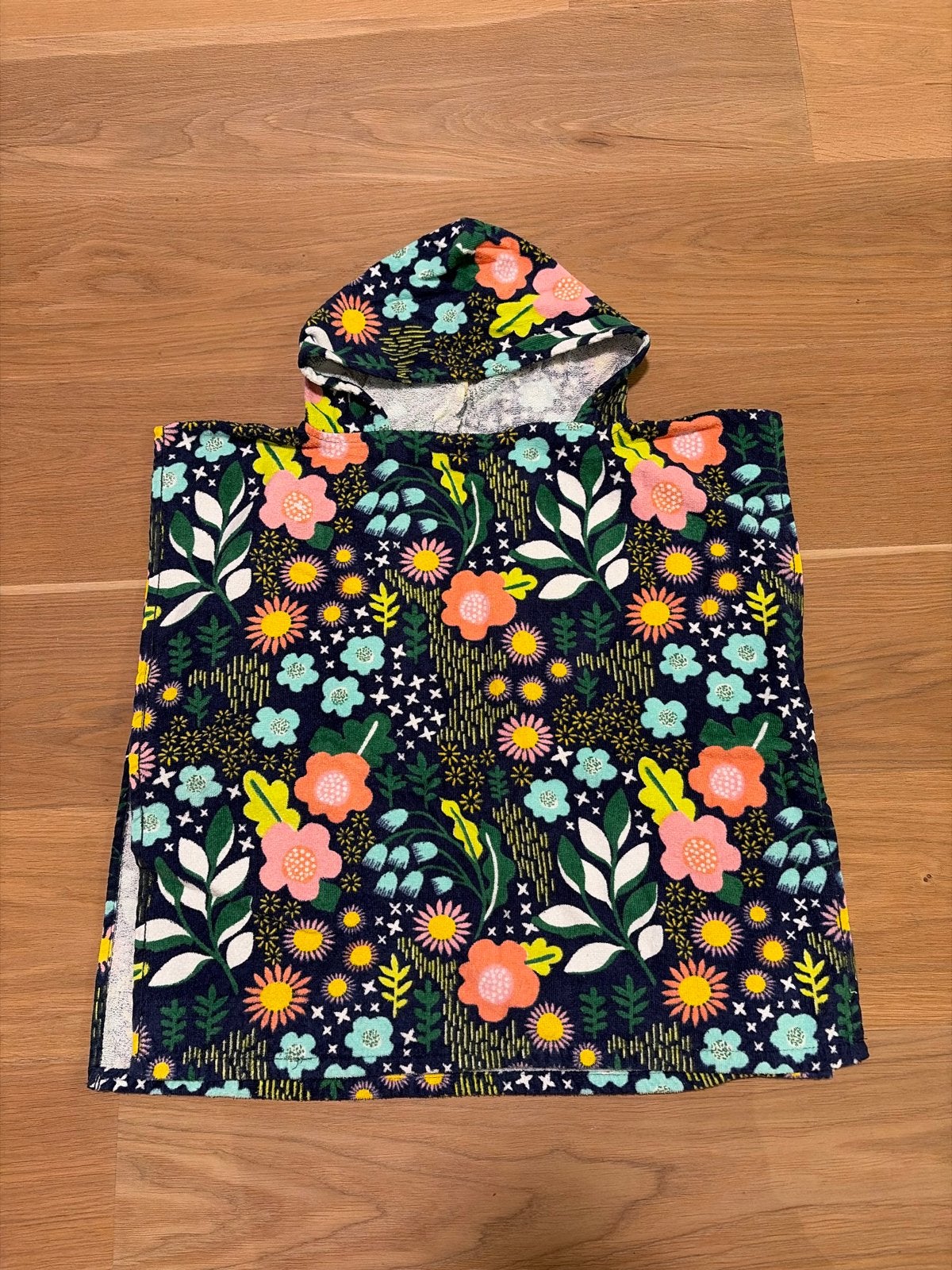 Crivit Badponcho met bloemenprint, Gebruikt, Meisje, Overige maten, Ophalen of Verzenden