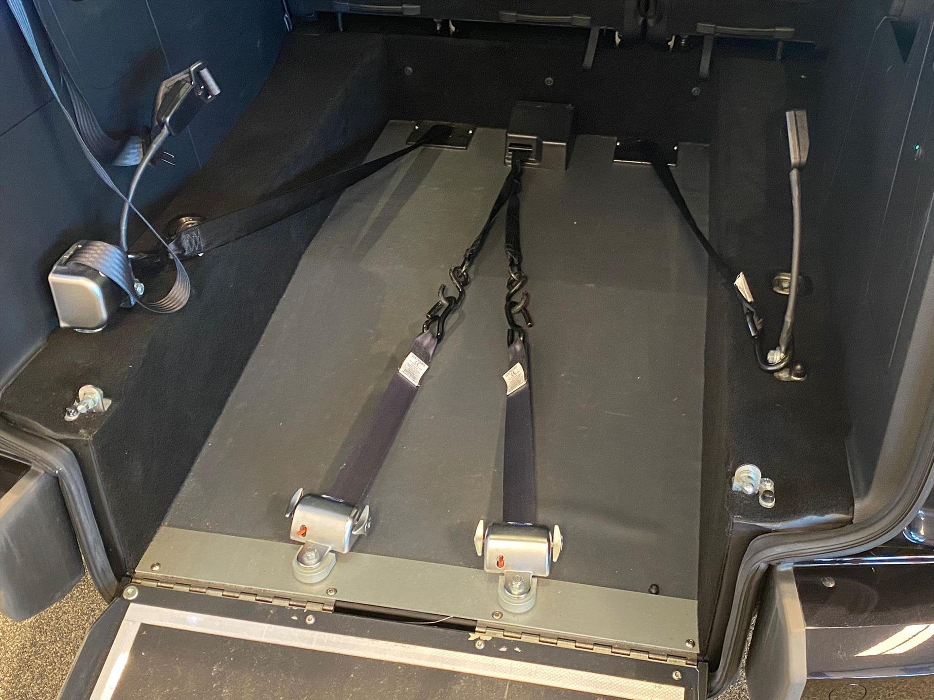 Volkswagen Caddy Maxi Rolstoelauto Automaat 5+1, Automaat, 12 maanden, Gebruikt, Zwart