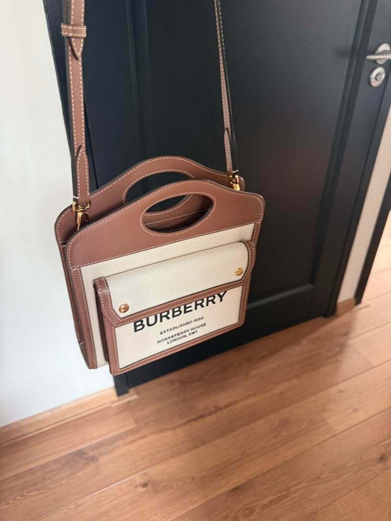 Burberry Canvas en Leren Pocket Tasje, Ophalen of Verzenden, Nieuw, Beige, Schoudertasje