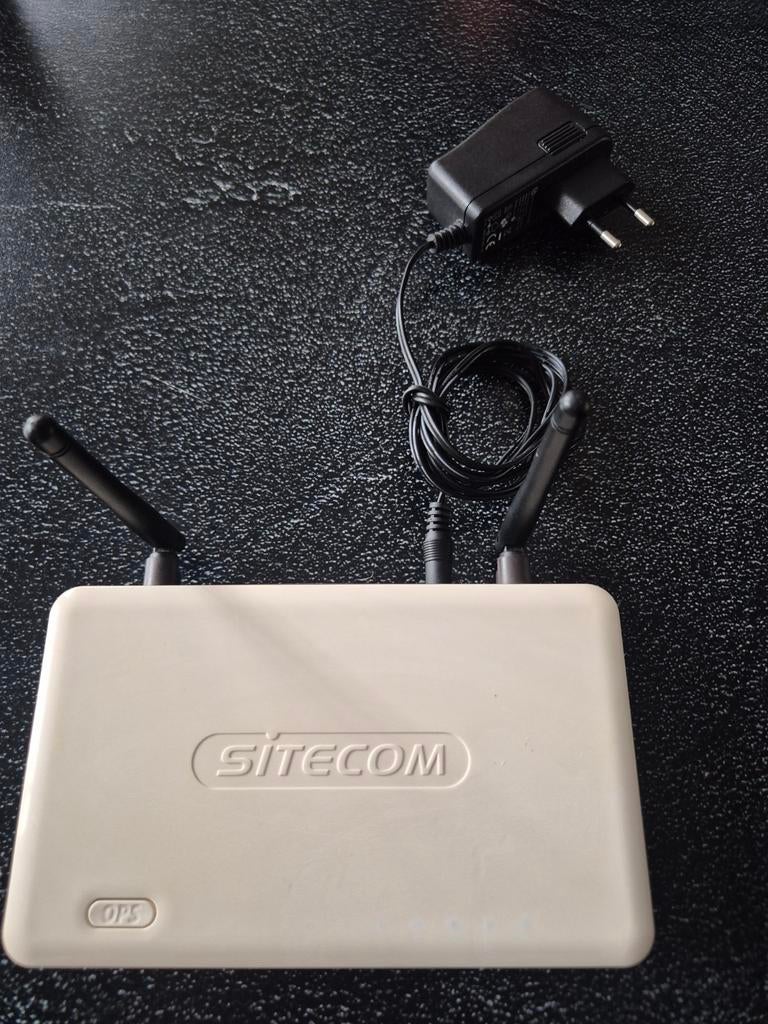 Sitecom Wireless Gigabit Router 300N (WLR-4001 v1 001), Ophalen of Verzenden, Gebruikt, Router, Sitecom