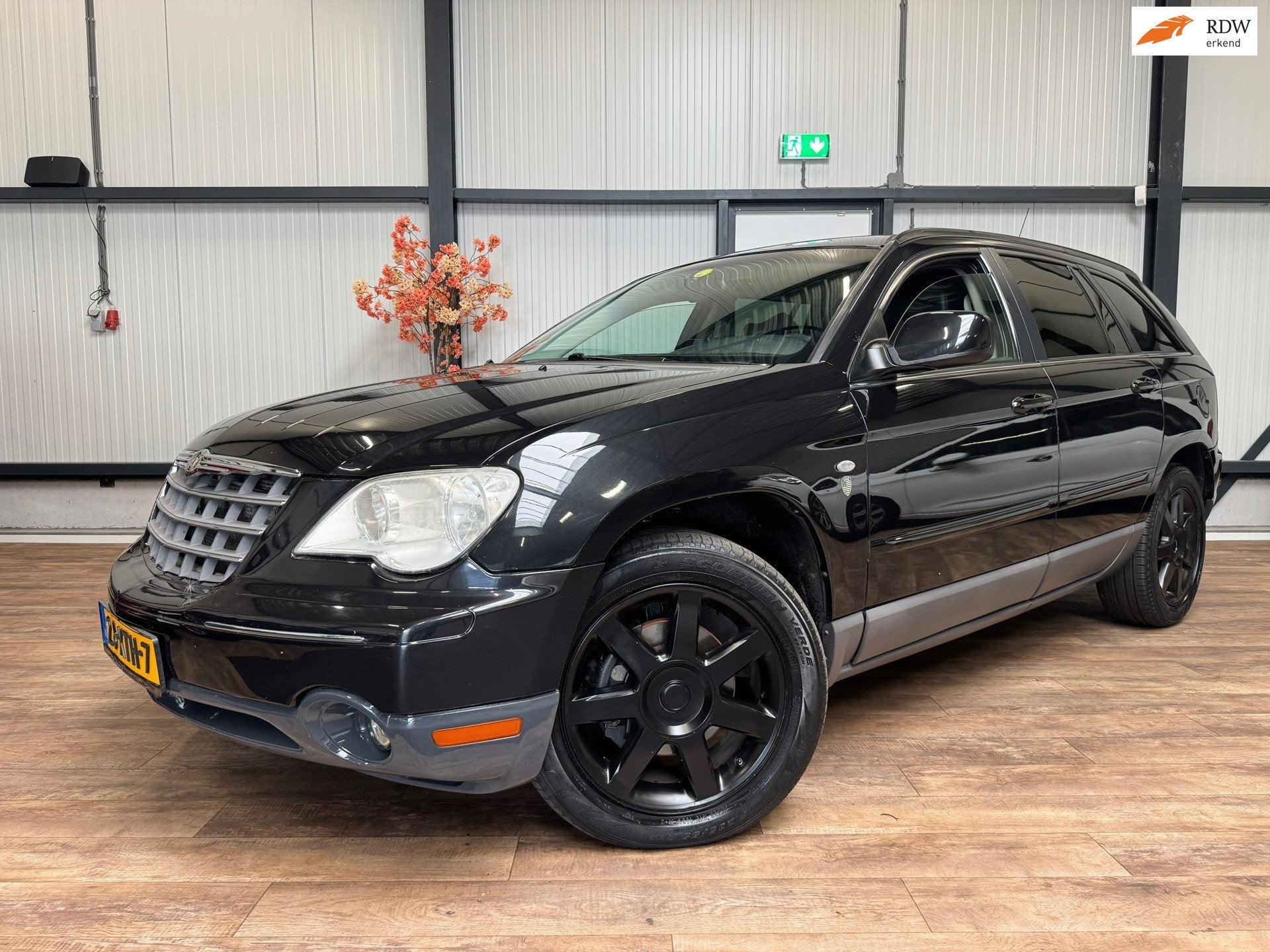 Chrysler Pacifica 4.0 V6 / LEDER / CRUISE / EXPORT PRIJS /, Auto's, Gebruikt, Zwart, 700 kg, 1960 kg