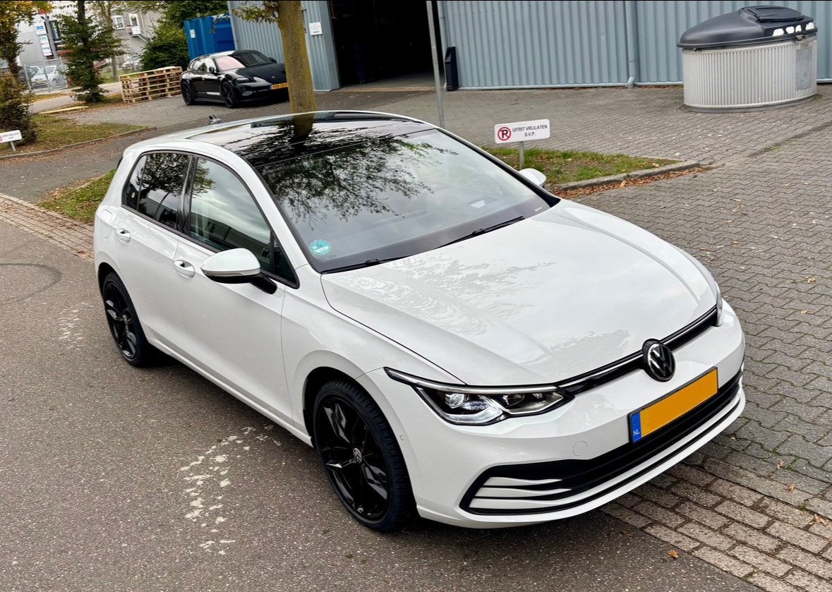 Volkswagen Golf 8 1.5 TSI 130pk Life Business, Auto's, Voorwielaandrijving, 1498 cc, Zwart, 4 cilinders