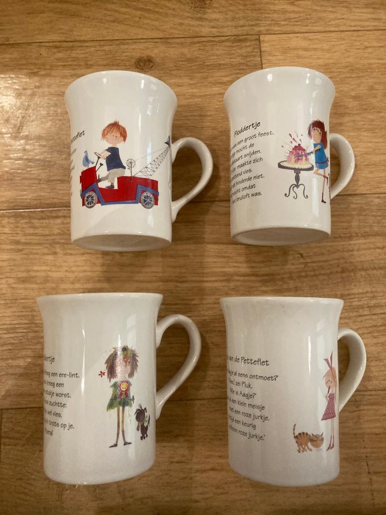 Staffordshire tableware pluk petteflet en floddertje mok 4x!, Huis en Inrichting, Keuken | Servies, Zo goed als nieuw, Kop(pen) en/of Schotel(s)