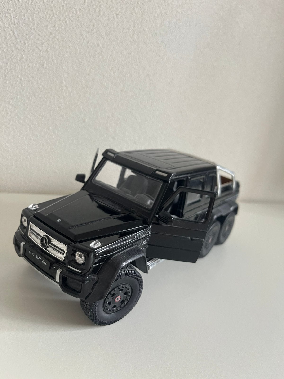 Mercedes G63 AMG 6x6 1:24 Welly, Ophalen of Verzenden, Zo goed als nieuw, Auto, Welly