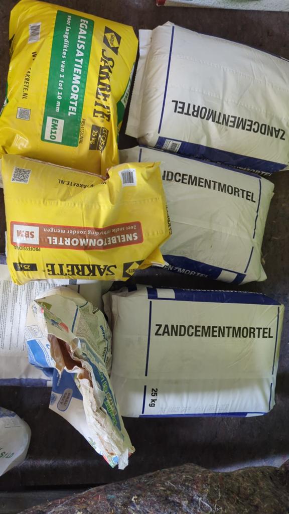 Diverse mortel: zandcement, egalisatie, snelbeton, Ophalen, Gebruikt