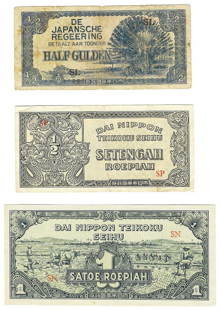 Ned. Indië: papier geld 1942-1944 1/2 gulden 2x en 1 gulden, Ophalen of Verzenden, Nederland en Buitenland, Bankbiljetten