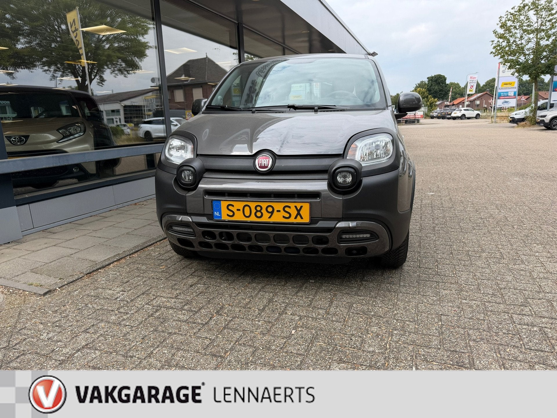 Fiat Panda 1.0 Hybrid City Cross, Rijklaarprijs / 12 mnd Bov, Auto's, Fiat, Voorwielaandrijving, Stof, Panda, 4 stoelen
