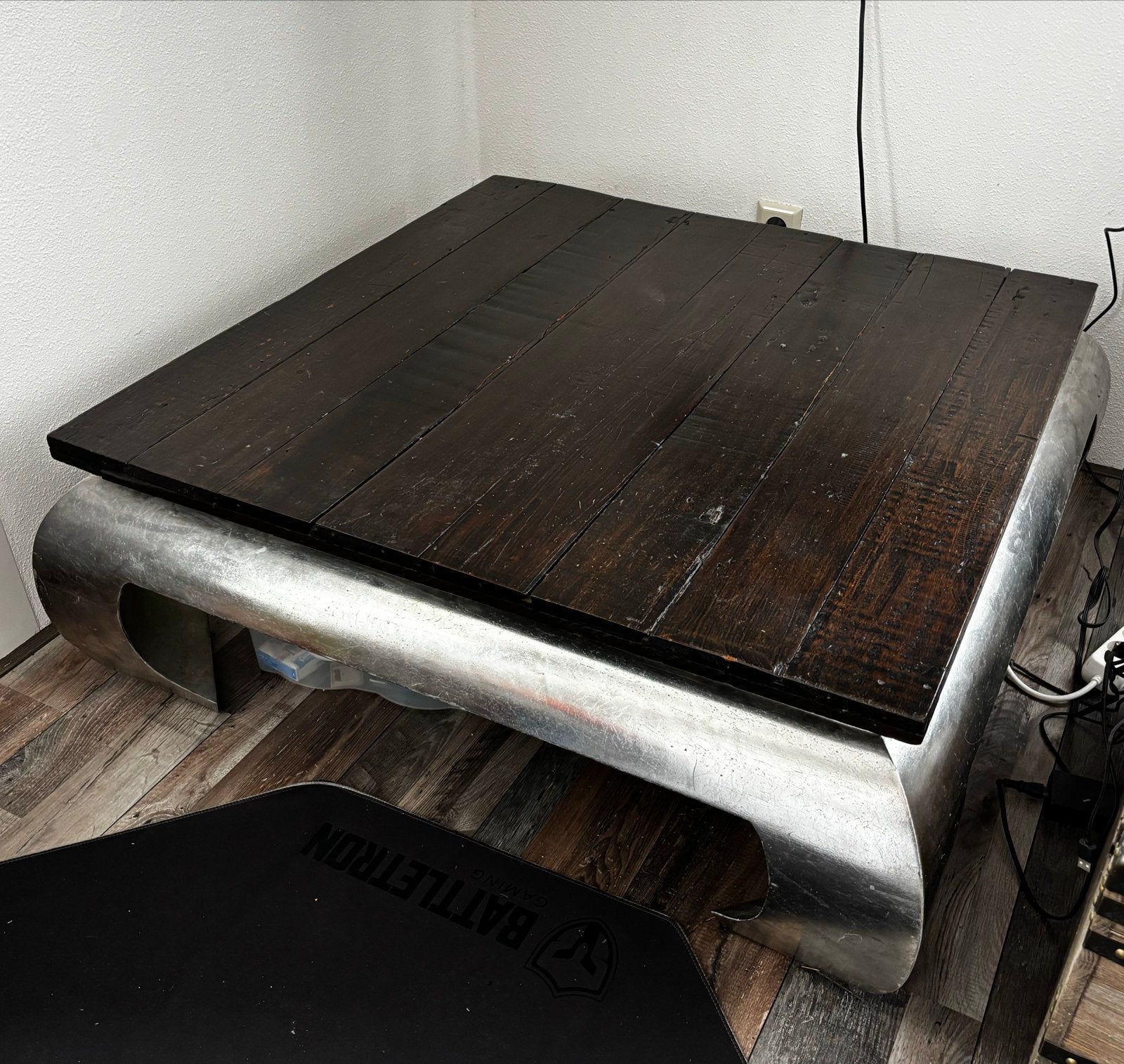 Robuuste Industriële Salontafel – Richmond Stijl, Ophalen, Gebruikt, 100 tot 150 cm, Vierkant