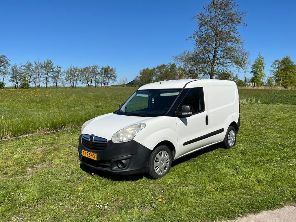 Opel Combo 1.3D 66KW 2013, Auto's, Bestelauto's, Particulier, Opel, Diesel, Handgeschakeld, Origineel Nederlands, Wit, Zwart, Stof