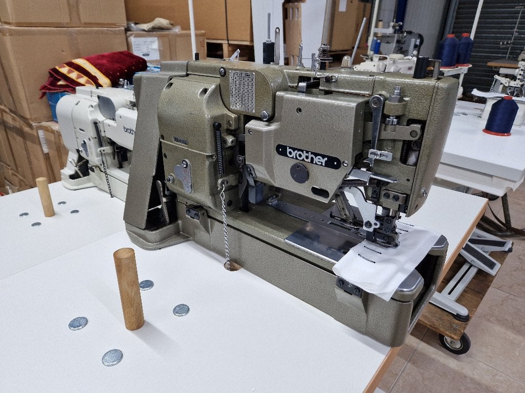 Brother LH4-814-2 Knoopgatenmachine–Compleet gebruikt, Ophalen, Gebruikt, 1045AL, Info@merhaletex.com