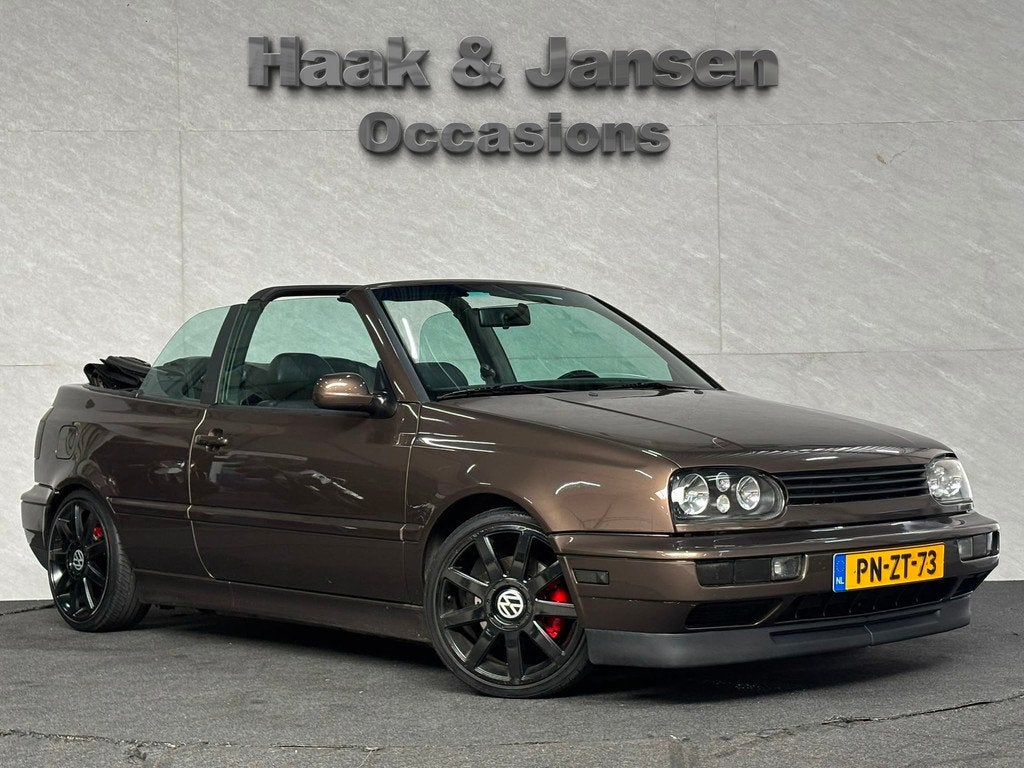 Volkswagen Golf Cabriolet 1.8 - Leder - Elektrische dak, Gebruikt, 4 cilinders, 4 stoelen, 49 €/maand