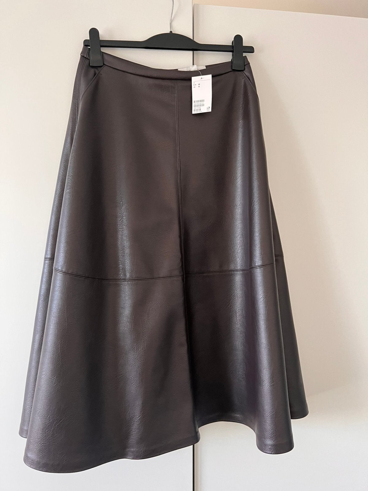 Donker bruine imitatie LEER rok lengte 84 cm, Maat 38/40 (M), Bruin, Nieuw, Ophalen of Verzenden