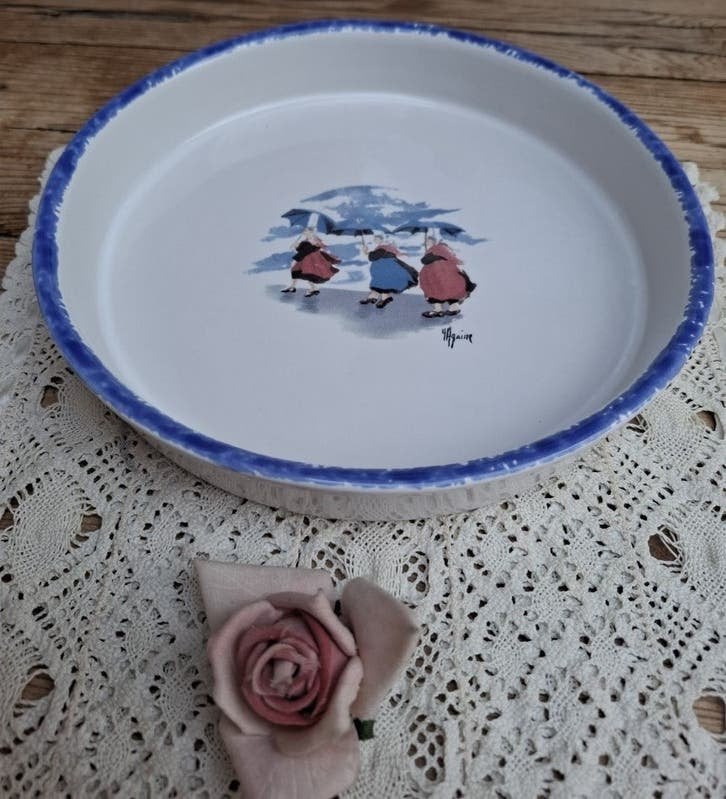 Vintage Bretonse taartschaal, Les Bigoudènes, Yves Agaisse, Antiek en Kunst, Ophalen of Verzenden