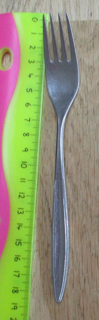 vork 18,2cm Keltum posthoorntje parel parelrand parelrandje, Huis en Inrichting, Keuken | Bestek, Ophalen of Verzenden, Gebruikt