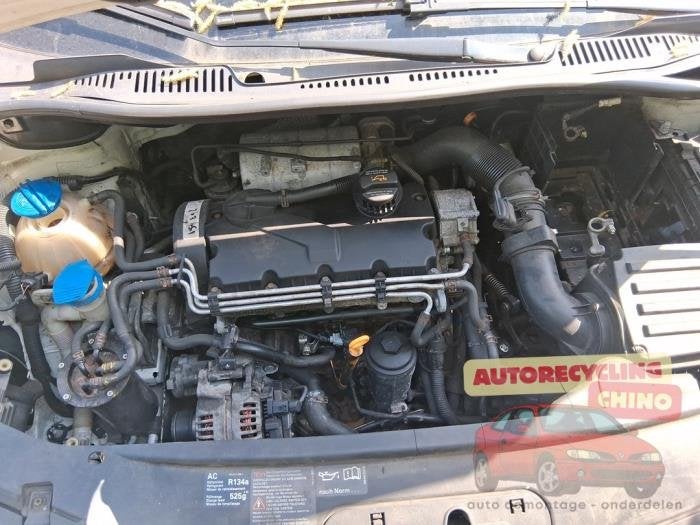 Motor van een Volkswagen Caddy, Ophalen, Gebruikt, -, Volkswagen
