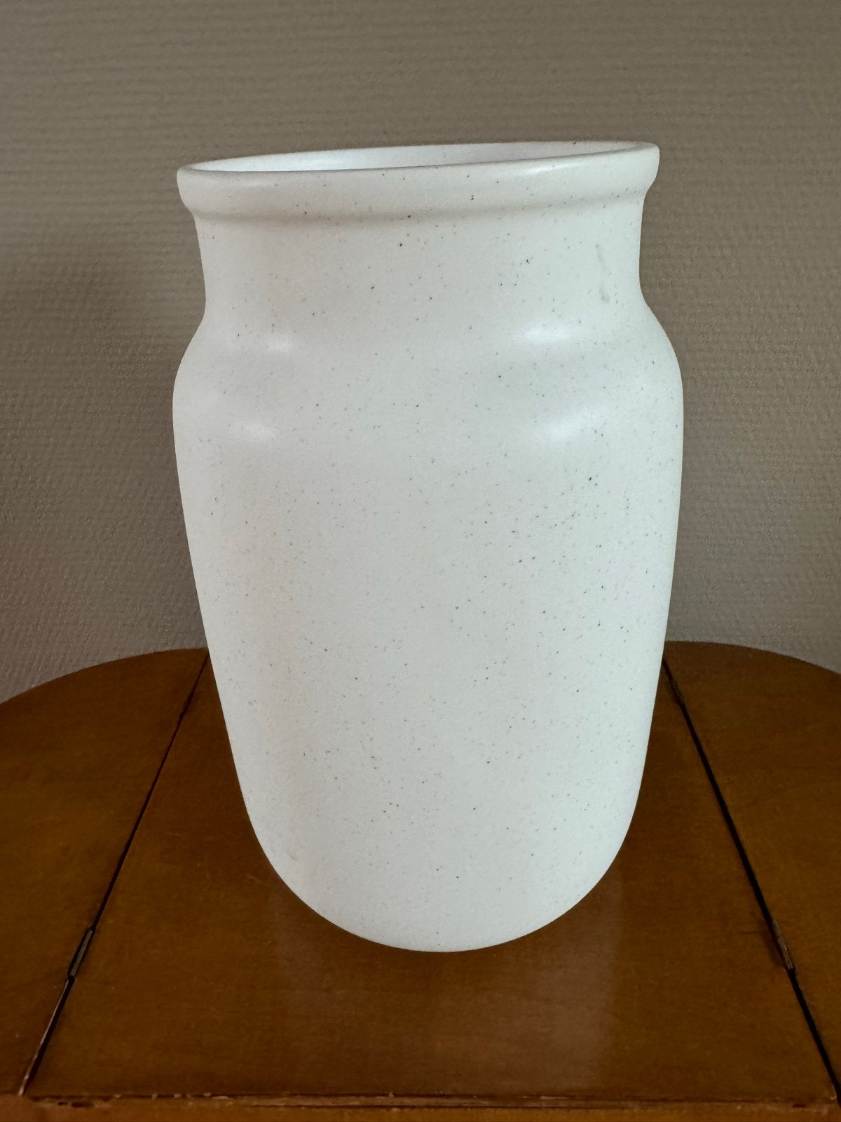 Crèmekleurige keramische vaas, 30 cm hoog, Ophalen, Zo goed als nieuw, Steen/keramiek, 30 cm