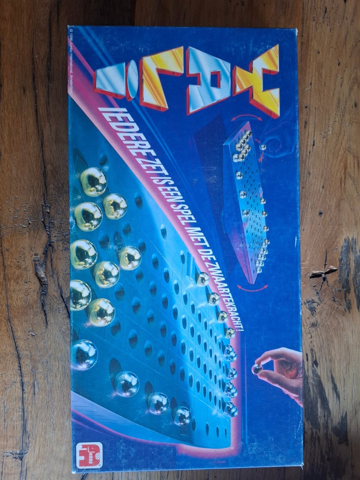 YALI - iedere zet is een spel met de zwaartekracht, Ophalen